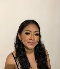 Vicki Salgado's Instagram, Twitter & Facebook