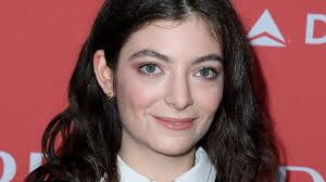 Lorde Will Release A Photo Book About Her Trip To Antarctica