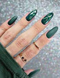 5 Green Emerald Color Coffin Nail Designs Using You Must Green Nails Emerald Nails Green Nail Designs
