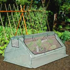 Vous y trouverez surement celle correspondant à vos attentes. Serre De Jardin 180 Cm Pour Plantes Et Tomates Maison Futee