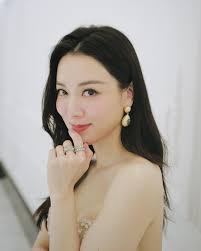 凡是值得做的就值得做好💘 Gown @jaoriofficial @bridalistic_official Jewellery  @buccellatimilan Styled by @pipa.creative #PIPAstyling