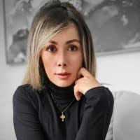 Dora Ocampo's Instagram, Twitter & Facebook