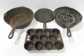 John wright cast iron harvest mold baking muffin pan made in the usa vintage euc. Albrecht Auctions 2 Cast Iron Frying Pans Small Round Cast Iron Griddle Cast Iron Trivet And Cast Iron Muffin Pan