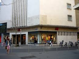 H&m toulouse 27 rue alsace lorraine 31000 toulouse france. Pillage Article Bourgeon Recrutement H M Agen Ironique Revenir Futur