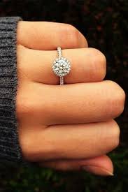 Amazing Best Engagement Rings Reddit Pin Haloengagementrings Round Halo Engagement Rings Wedding Rings Engagement Simple Engagement Rings