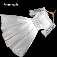 Se você está à procura de decoração de casamento simples barata, nós encontramos uma super tendência para você seguir, que além do custo baixo é muito fácil de reproduzir em casa por qualquer pessoa. Meggyozes Szelesseg Level Novenyen Vestido Branco Para Casamento Simples Chevroletlebanon Com