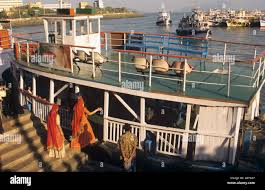 Elephanta island ferry hi-res stock ...