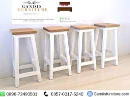 Kursi cafe banyak jenisnya diantaranya adalah sebagai berikut: Kursi Cafe Kayu Jepara Jati Minimalis Furniture Kursi Meja Cafe Gandis Furniture Jepara