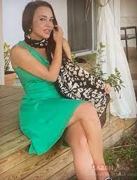 Deniz uğur nerede ve ne zaman dünyaya geldi, nasıl ünlü oldu, sanat kariyerinde hangi çalışmalara imza attı? Deniz Ugur Un Bikinili Fotografini Oglu Cekti Deniz Ugur Dan Fotografcima Asigim Paylasimi Magazin Haberleri