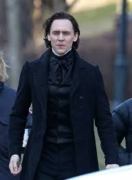 Tom Hiddleston Seen Dressed In Costume While Filming Scenes For Their New Horror Movie Crimson Tom Hiddleston Crimson Peak Tom Hiddleston Newest Horror Movies