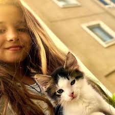 Pin By Melek Ela On Ecrinim Canim Benim In 2020 Cats Animals