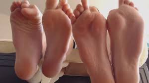 STINKY FEET SISTERS JOI