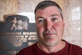 Laid-off AK Steel families endure painful year