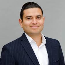 Filled with gratitud for a 2023 that brought immense learning, I walk into  2024 surrounded by love. May kindness and success walk hand in hand among  us. Cheers to a growth-filled, fearless