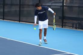 Men's Tennis goes 1-1