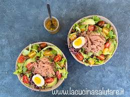 Ideale come piatto unico per un pranzo estivo o da. Insalata Di Tonno Uovo Sodo E Avocado La Cucina Salutare