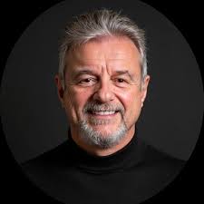 Streetwise to Saleswise: Become ObjectionProof(TM) and Beat the Sales  Blues: Become ObjectionProof(TM) and Beat the Sales Blues: West, Jeff C,  Burg, Bob: 9798989222919: Books