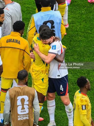 Arsenal connects as Thomas Partey & Declan Rice shared a beautiful moment after the game. 📸: Sulaiman Adebayo