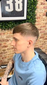 @lewiscornell22 starting the week off good and proper🤝🏾🔥, #fyp #fypシ  #skinfade #barbershop #Ghouse #trim #freshtrim