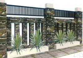 Pagar minimalis merupakan salah satu jenis pagar rumah yang menjadi pilihan banyak orang karena lebih simple dan sesuai dengan konsep rumah minimalis masa kini. 31 Desain Model Pagar Tembok Minimalis Modern Elegan Ideas House Design Compound Wall Design Fence Design