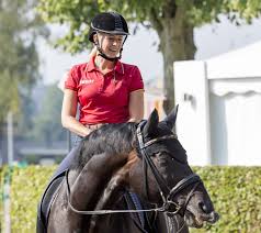 Her mother micaela was a member of the german junior ski team for seven years, and her father klaus is a. Jessica Von Bredow Werndl Ist Mama Geworden