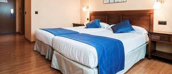 El hotel las provincias ofrece un centro de fitness y conexión wifi gratuita en el centro de fuenlabrada, a solo 200 metros de la estación de tren de la serna, que comunica con la línea de metrosur de madrid. Reserva 3 6 O 12 Horas En Hotel Las Provincias De Fuenlabrada Byhours