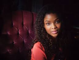 Here S A Portrait I Took Of The Talented Actress Ajiona Alexus Posing So Gracefully Ajiona Plays Sheri Holland In The Book Tur Clay And Hannah Actresses Poses