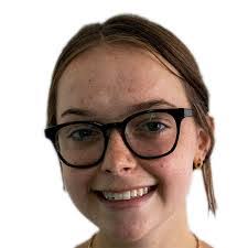 Gwen Lynch's Instagram, Twitter & Facebook