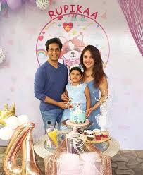 Sridevi S Daughter S Cute Birthday Photos Go Viral Tamil News Indiaglitz Com She wrote,happy birthday helen aunty, hope u had a fabulous day and have a fabulous year ahead.