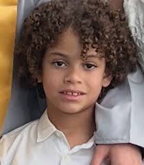 Wow 🤯 …. Acabo de encontrar esta foto y dale hacia el lado para q me digas  si esos ojos y mirada no son las mismas 🤭🥹 🧬 Papá y Kokoh 😍