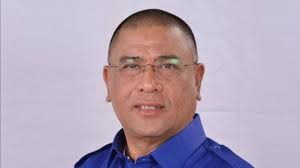 Lambang negeri perak darul ridzuan mengandungi jata ke bawah duli yang maha mulia paduka seri sultan perak darul ridzuan. Ini Latar Belakang Mb Perak Yang Baharu Datuk Saarani Mohamad Mykmu Net
