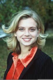 Nina Weniger (Schauspielerin) 11 96 te Frau TV FERNSEHEN Schauspiel Serie  blond kurzhaarig leger