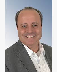 Diamond Packaging is pleased to announce Tom Dasilva's promotion to  Executive Vice President. In this expanded role, Tom will strengthen our  sales organization by spearheading strategic initiatives to drive business  growth and