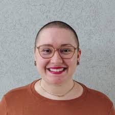 Meu livro não começou a ser escrito como um livro 🌄 Eu precisava aliviar o  sofrimento do luto por uma perda significativa, era algo destinado à  gaveta, por se tratar de uma