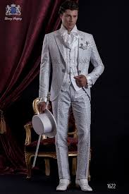 Wilvorst ist der hochzeitsanzug spezialist: Anzug Barock Coat Kleid Stoff Vintage Perle Grau Weiss Jacquard Mit Brosche Fantasie Hochzeit Brautigam Anzuge Anzug Hochzeit Brautigam Anzug
