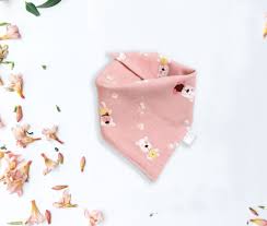 Bavoir Bandana Rose 9 Frais De Port Gratuits En 2020 Bavoir Bandana Bandana Bavoirs
