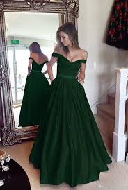 Shop your perfect outfits for your graduation, from formal dresses to gowns and to court shoes and heels. Since The Dress Is Made According To The Picture The Biggest Problem Is The Color Difference Because Of Th Green Prom Dress Prom Dresses Evening Gowns Formal