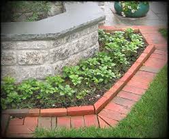 If your landscape structures require maintenance, we offer a wide variety of concrete mixes to keep them looking good as new. Interior Brick Landscape Edging Home Depot Lawn Ideas Bricks For Diy Using Menards Blocks Garden Lowes Th Bordure Jardin Jardin Original Amenagement Paysager