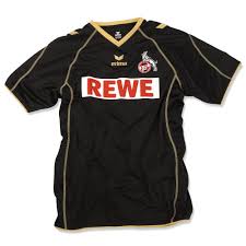 Auktion und viele weitere produkte, fanartikel und geschenke direkt bestellen Pin Auf Fc Fanshop