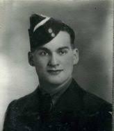 Kingsley Arnold Simpson (1925-2005): homenaje de Find a Grave