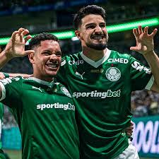 Abel escala Maurício e Flaco-Roque como titulares contra Vitória; veja time