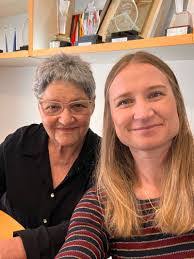 Amanda Steyn's Instagram, Twitter & Facebook