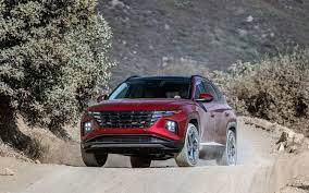 Seeing the latest hyundai tucson for the first time, you'd be forgiven for thinking it was a concept car, not a family suv that competes against the vauxhall grandland x, peugeot 3008 and kia niro. Comparison Hyundai Tucson Hybrid 2021 Vs Toyota Rav4 Trd Off Road 2020 Suv Drive
