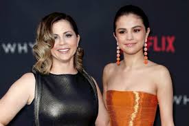 Selena Gomez S Mom Mandy Teefey Opens Up About Her 2011 Miscarriage In Emotional Instagram Post Teen Vogue I'm amanda teefey, i was born and raised in dallas texas.