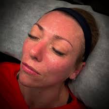 Cleaned up @ekstromgriffin 's brows today 👌🏻👌🏻💫 #salonsatoriutah  #estiebestie #browgoals #browwax