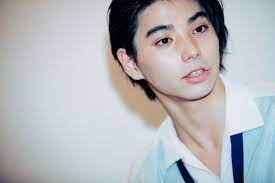 不器用な人ほど愛してしまう 俳優 村上虹郎が見ている世界 ハフポスト 虹郎 村上虹郎 俳優