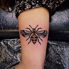 Hannah Clark Bee Tattoo Body Art Tattoos Insect Tattoo