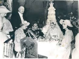Grace And Rainier At Their Wedding Reception With Her Parents John And Margaret Kelly Photo By Howell Grace Kelly Wedding Grace Kelly Princess Grace