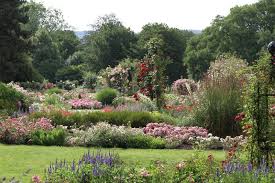 Ein gartenteich braucht gute planung. Geschichte Der Gartenkunst Ihr Galabauer In Dortmund Grunpartner Kley