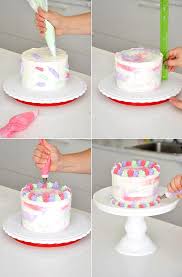 C'est du glaçage royal qu'il vous faut et c'est très facile à faire ! Glacer Un Gateau Comme Un Professionnel